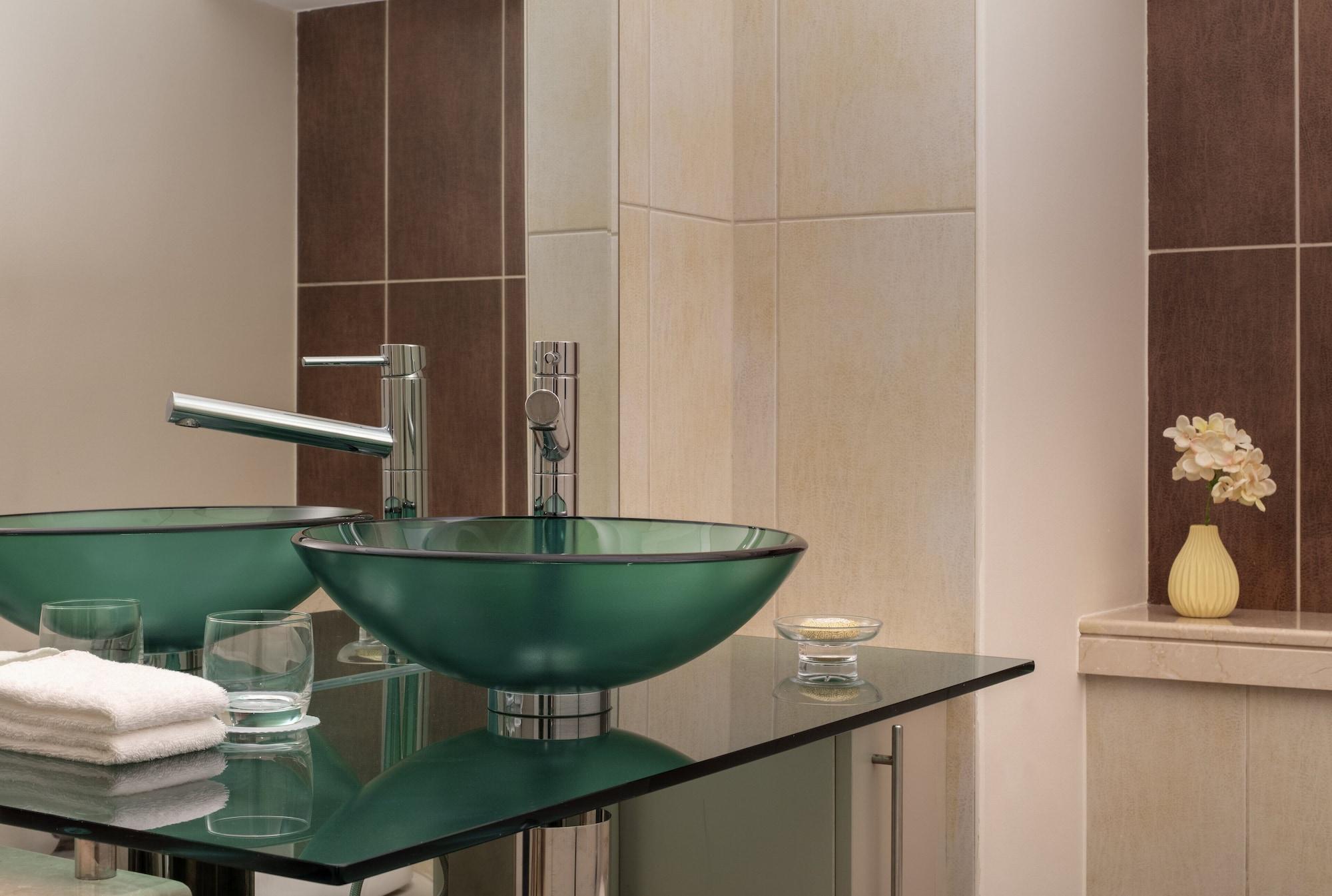 Staybridge Suites Dubai Internet City Екстериор снимка