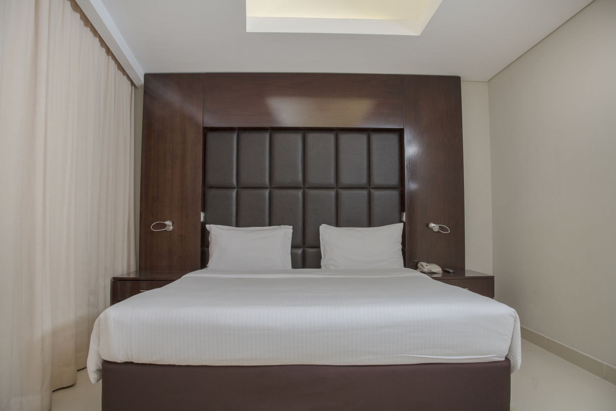 Staybridge Suites Dubai Internet City Екстериор снимка
